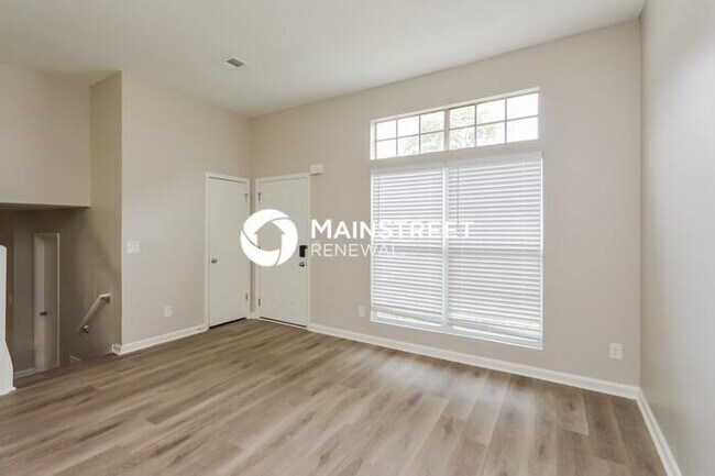 Building Photo - 3 Bedroom Pet-Friendly Home in Lithonia, GA with Main Street Renewal