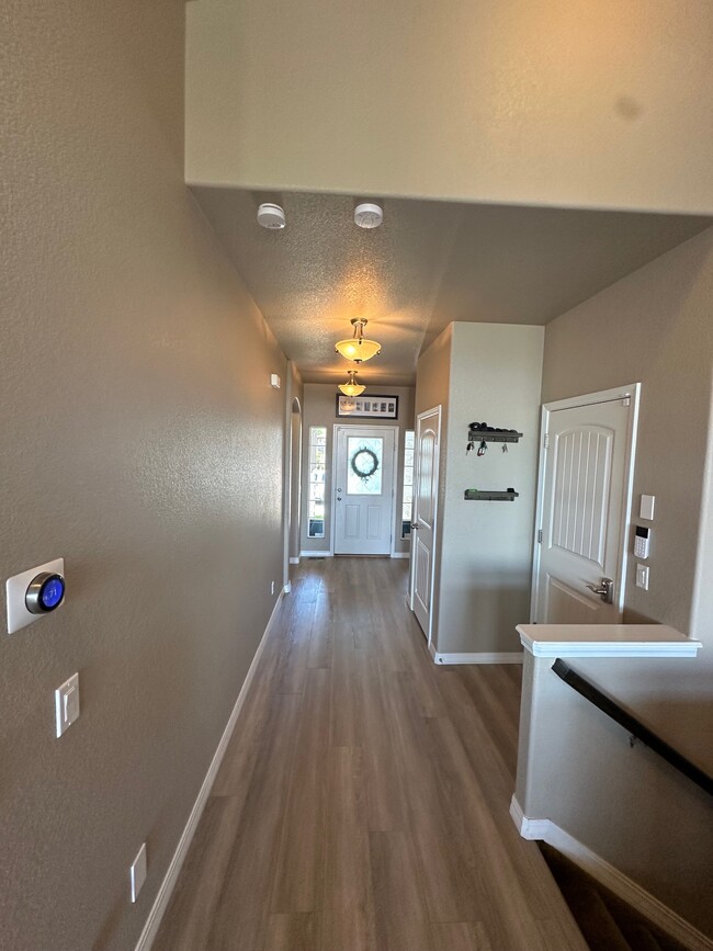 Building Photo - 8075 Cinnamon Ct