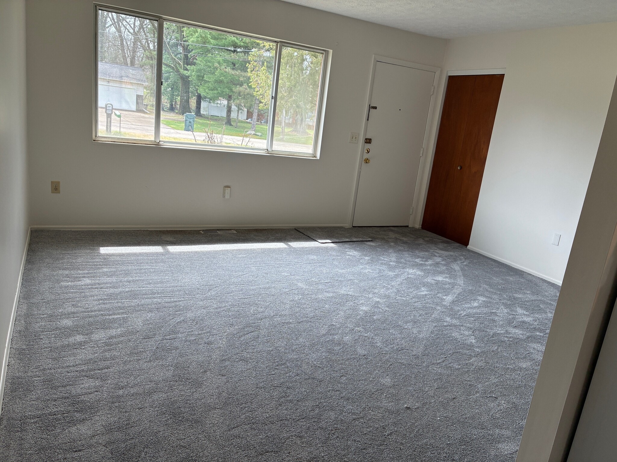 Building Photo - 7545 Rob St NW