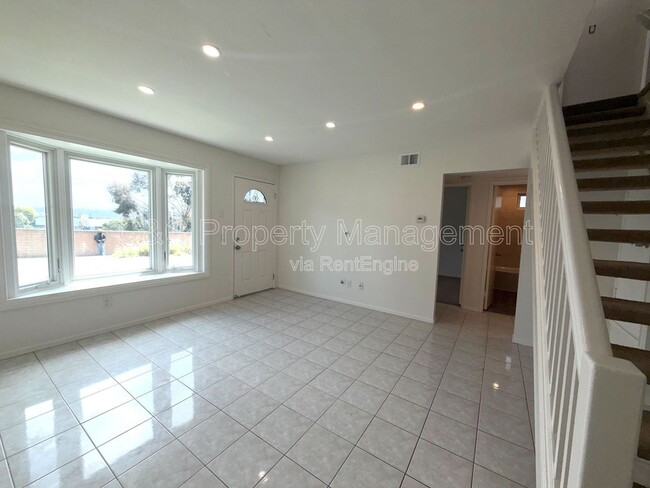 Building Photo - 1862 Hanford Dr