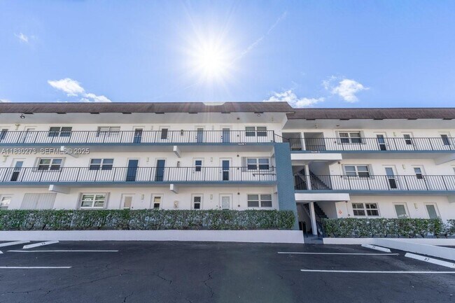 Building Photo - 1501 S Ocean Blvd