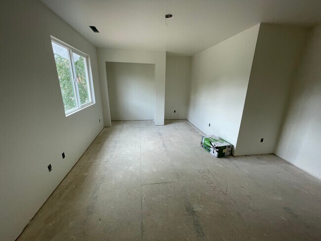 Building Photo - 518 S Wc Riles St