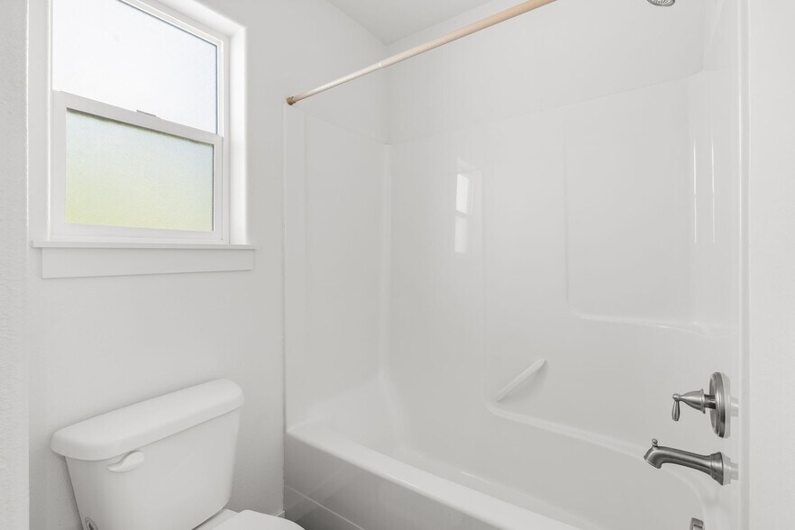 Building Photo - 1006 Pendulum Lane