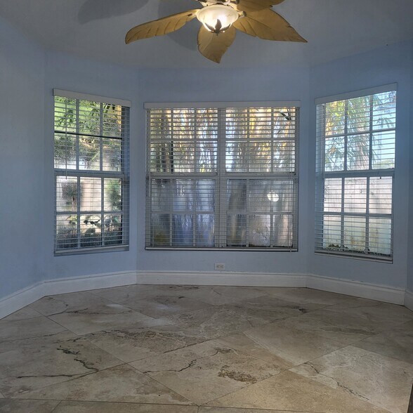 Building Photo - 4884 Bonanza Ct