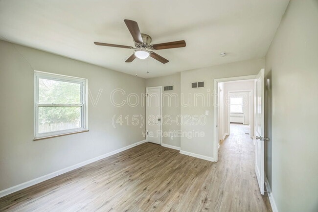 Building Photo - 5211 Parkview Ave