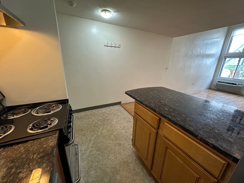 Building Photo - 4 Leeds St