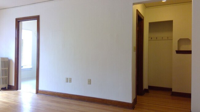 Interior Photo - Viceroy Apartments