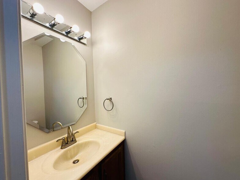 Building Photo - 3754 Foxford Stream Rd