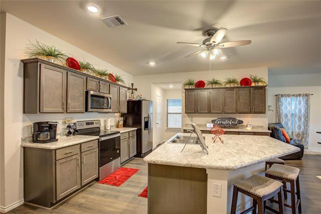 Building Photo - 1004 Basswood Ln