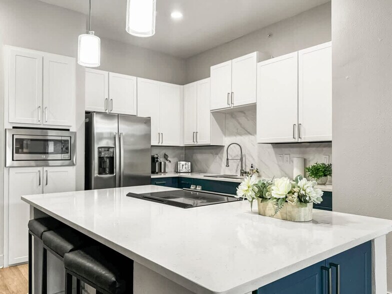 Building Photo - 2901 Indiana St