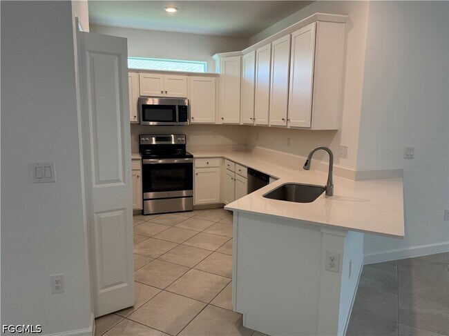 Building Photo - 9093 Leatherwood Loop