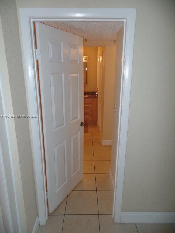 Building Photo - 280 Racquet Club Rd