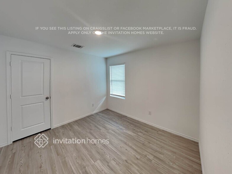 Building Photo - 4133 Waterfall Cv