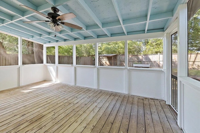 Building Photo - 1431 Glencoe Dr