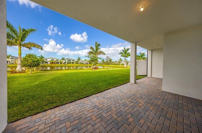 Building Photo - 8551 Swinley Frst Wy