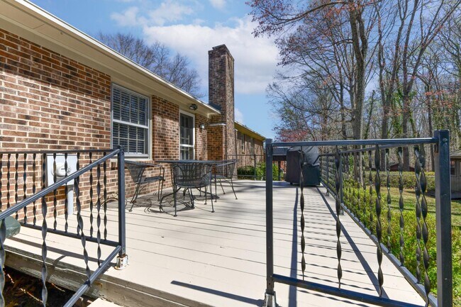 Building Photo - 3409 Cottage Pl