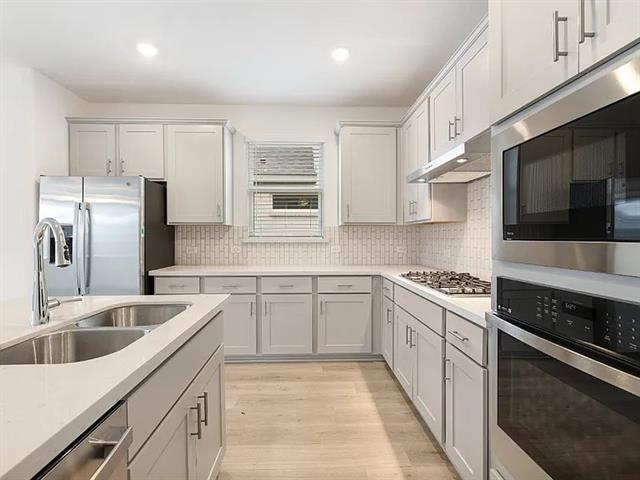 Building Photo - 15029 Hierba Mora Dr