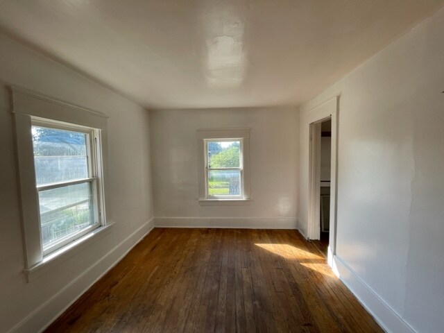 Building Photo - 1343 E Bowman St