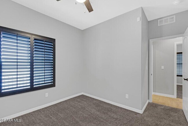 Building Photo - 14166 Peyton Edwards Ave