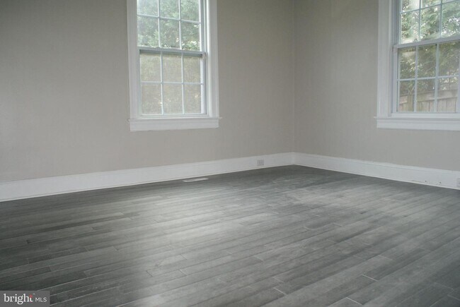 Building Photo - 9207 Colesville Rd