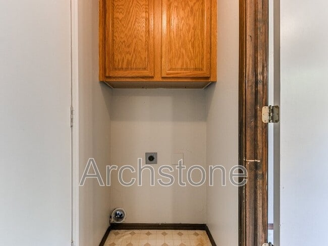 Building Photo - 5216 Coble St