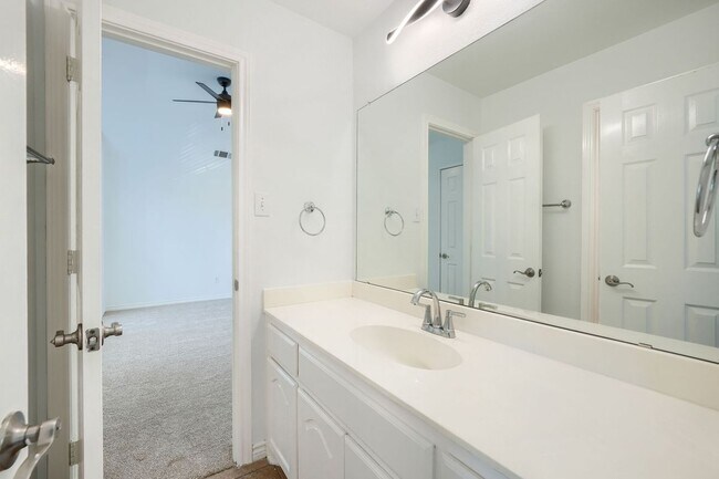 Building Photo - 12177 Salt Grass Ln