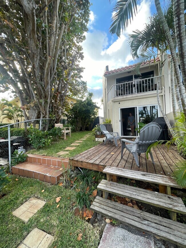 Building Photo - 1861 SE 4th St