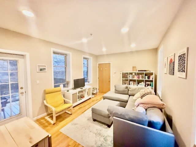 Building Photo - 97 Prince St