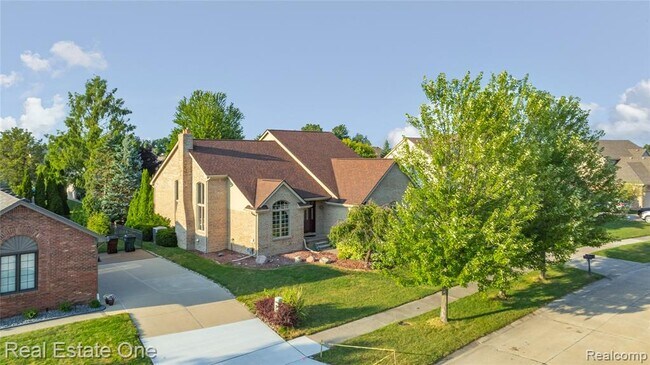 Building Photo - 13987 Glenwood Dr