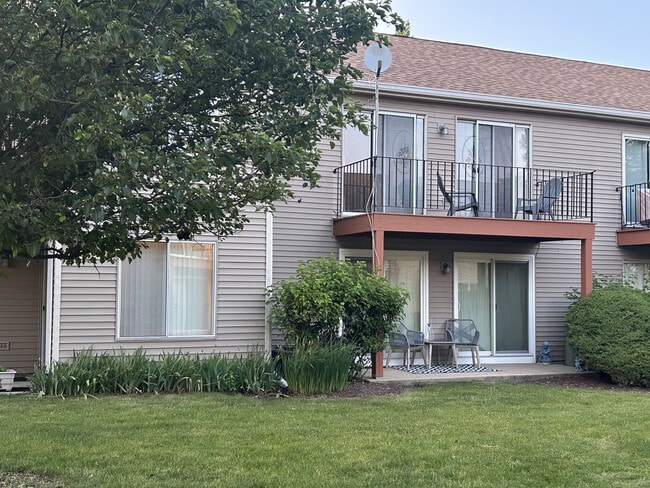Building Photo - 7030 Park Ln Ct