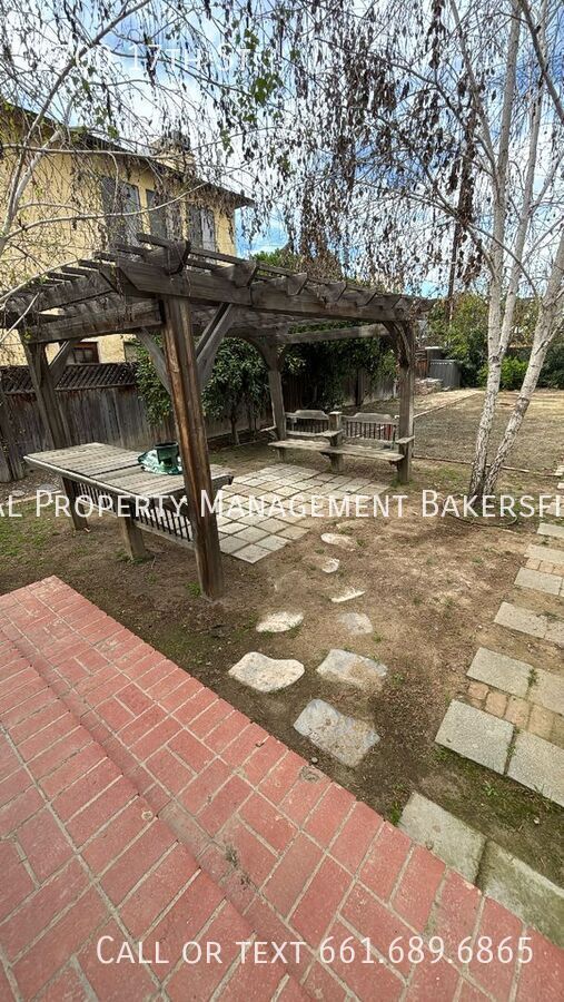 Building Photo - 2700 17th St
