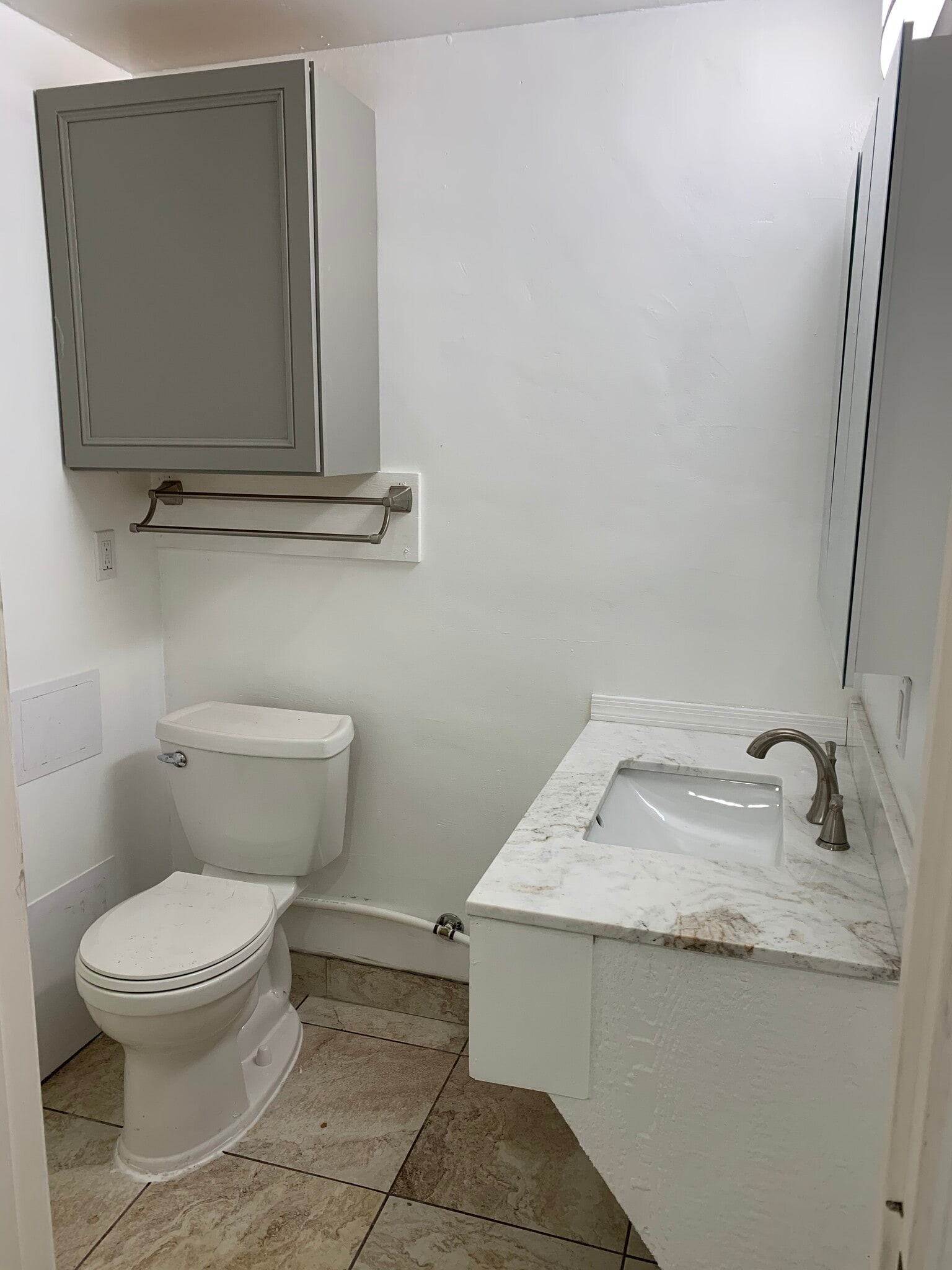 Building Photo - 270 N Ocotillo Dr