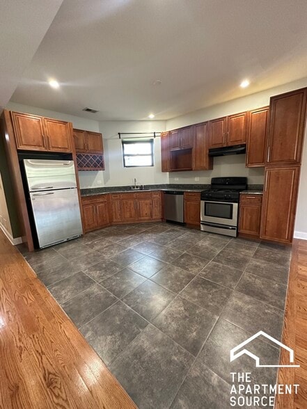 Building Photo - 4336 S Indiana Ave