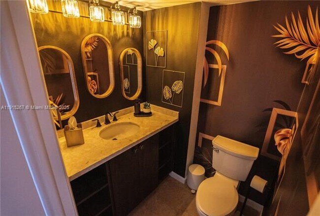 Building Photo - 1717 N Bayshore Dr