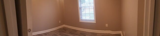 Building Photo - 3706 Pioneer Dr