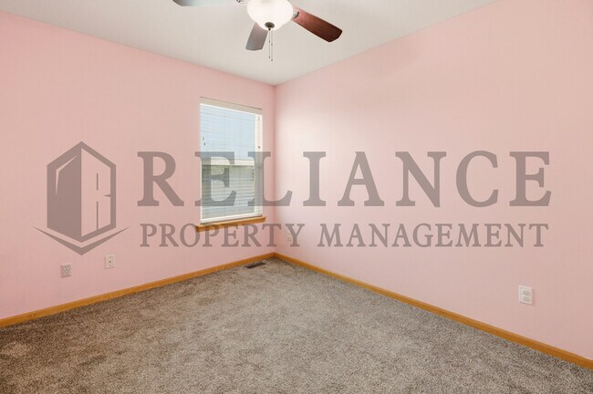Building Photo - 1726 Black Oak Ct