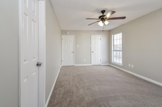 Building Photo - 7111 Peppermill Ln