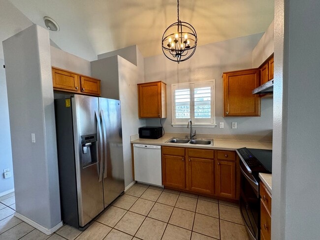 Building Photo - 2BR/2BA + Loft Condo at Villas at Kenolio – Vaulted Ceilings & Upgraded Interior