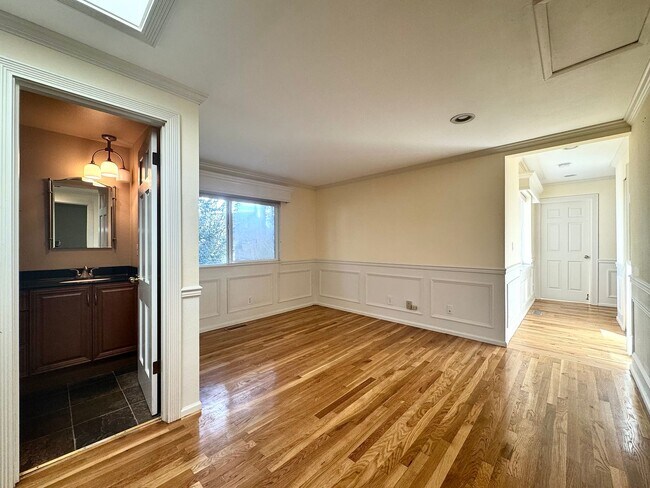 Building Photo - Stunning Bellevue Home with Lush Gardens &...