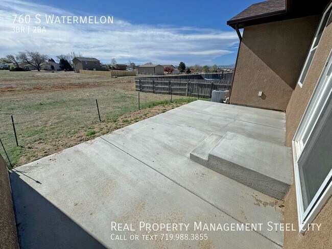 Building Photo - 760 S Watermelon-