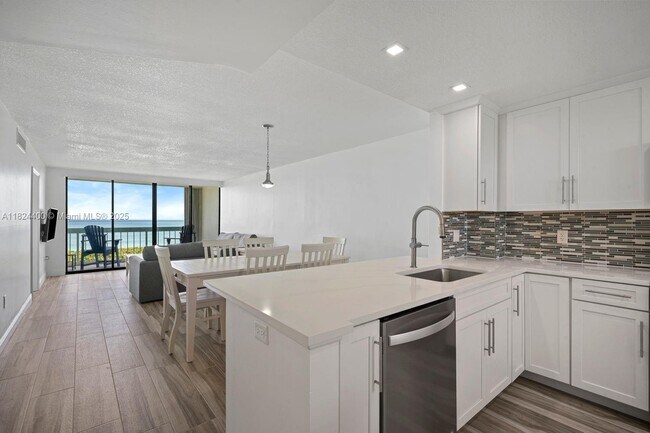 Building Photo - 9940 S Ocean Dr