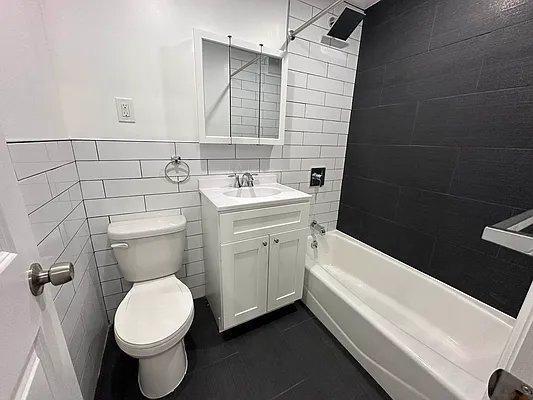 Building Photo - 2 bedroom in BRONX NY 10467