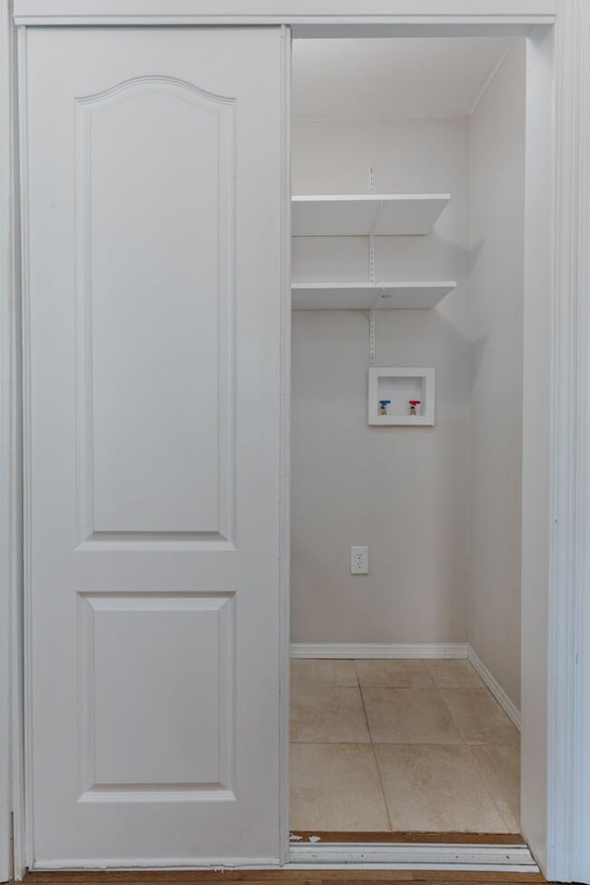 Building Photo - Beautifully updated, all-brick home located in the prime location of Irmo, SC