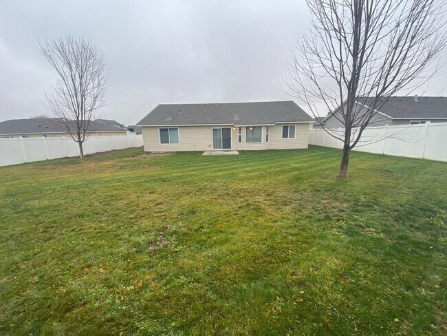 Building Photo - 8004 Chehalis Dr