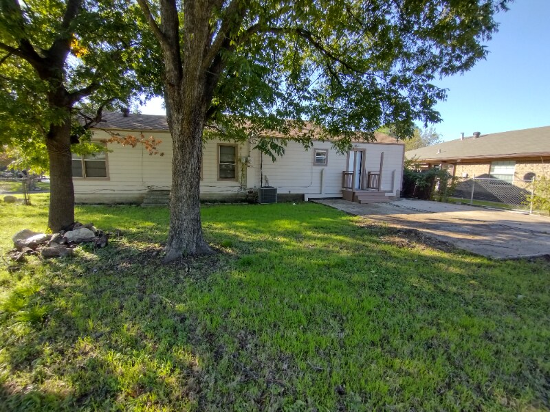 Building Photo - 4340 Alamo Ave