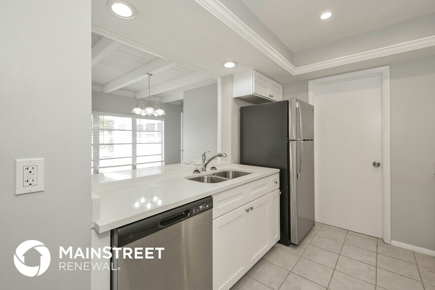 Building Photo - 5532 25th St W