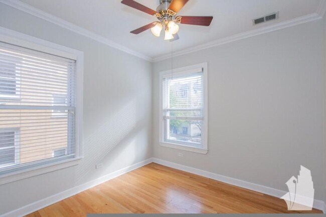 Building Photo - 1 bedroom in Chicago IL 60657