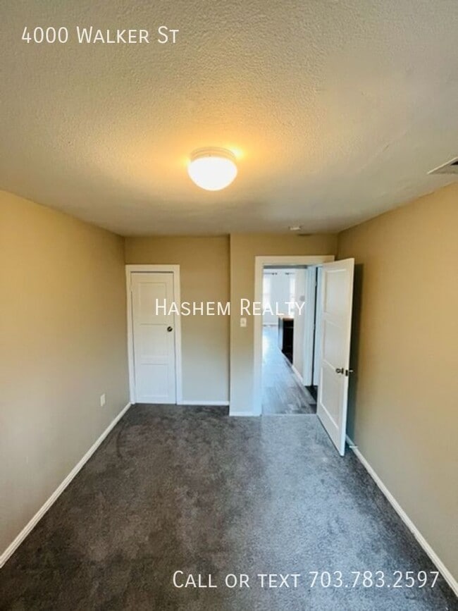 Building Photo - 4000 Walker St