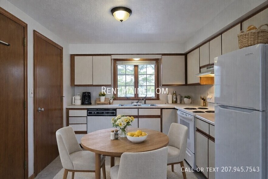 Building Photo - 7 Hartley St