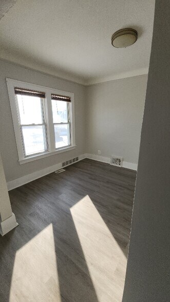 Building Photo - 7005 Orchard Ave